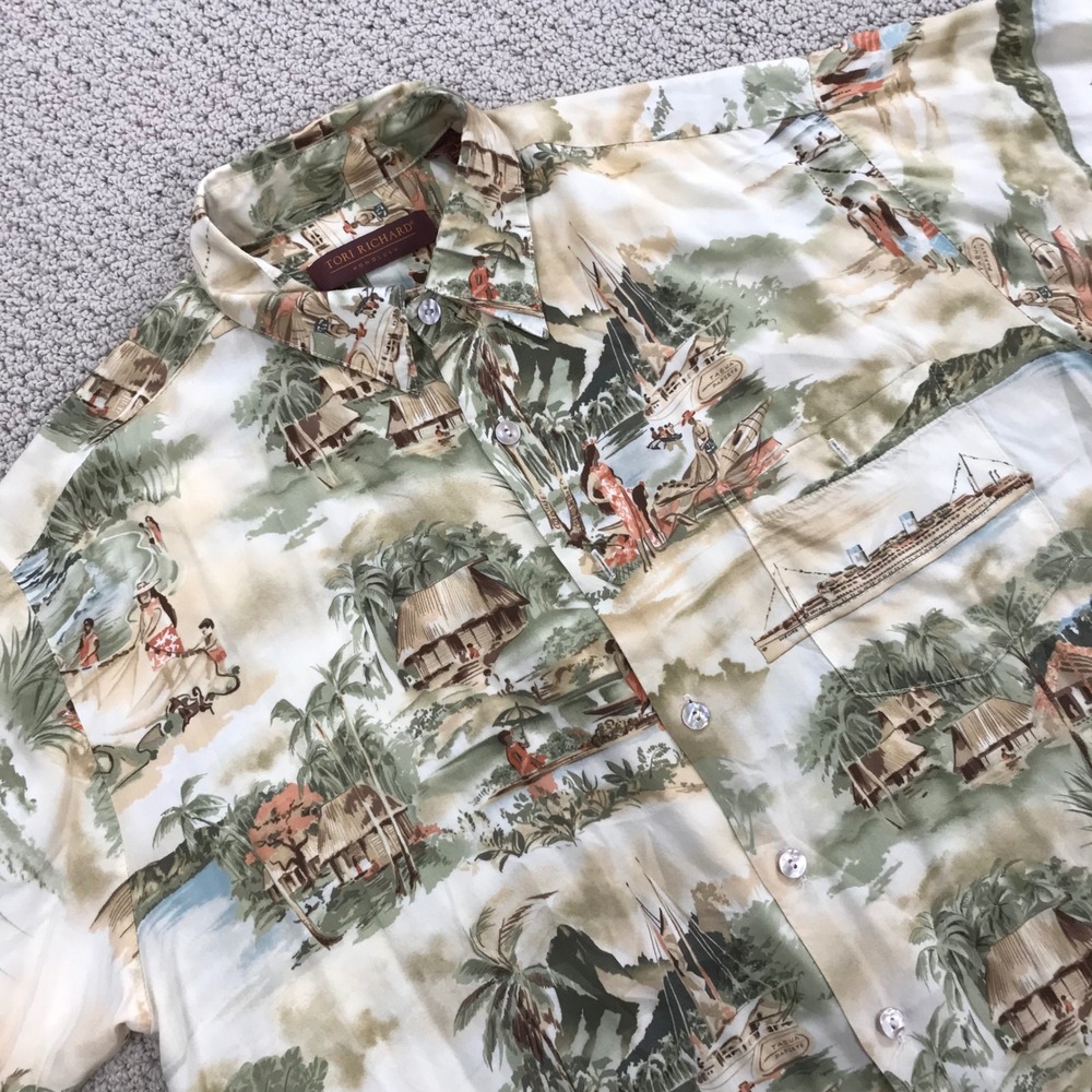 Tori Richard Honolulu Mens Medium Hawaiian Shirt Scenic Tiki Cruise Ship Viscose